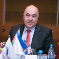 Bu gün Azərbaycanın xalq yazıçısı Çingiz Abdullayevin doğum günüdür