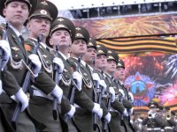 Dünya heyrətdə: Tramp onu Moskvaya Qələbə Paradına göndərir?